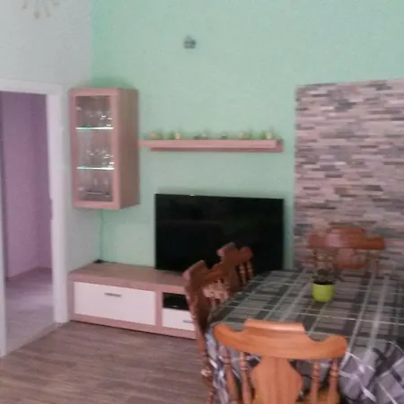 Daire Vana Povlja (Brac)